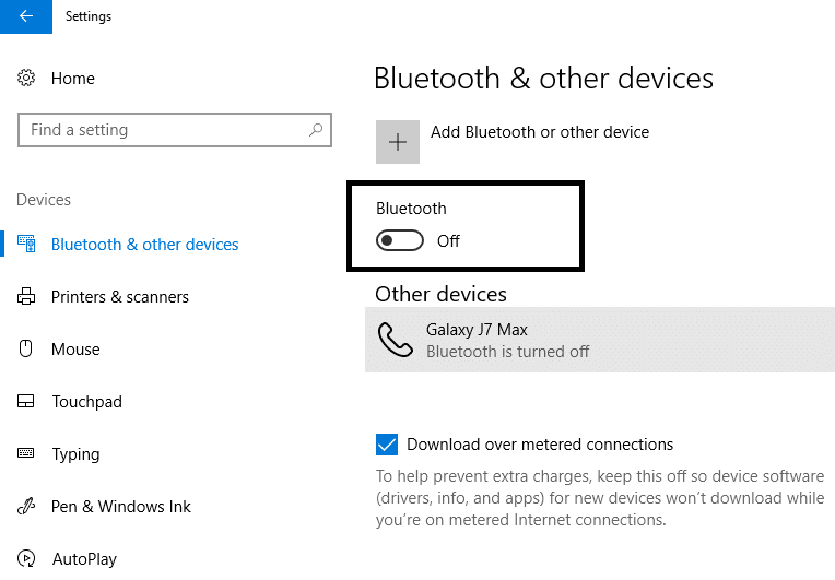 Одете до Settings-Devices-Bluetooth и потоа исклучете го | Поправете ја мобилната точка на пристап што не работи