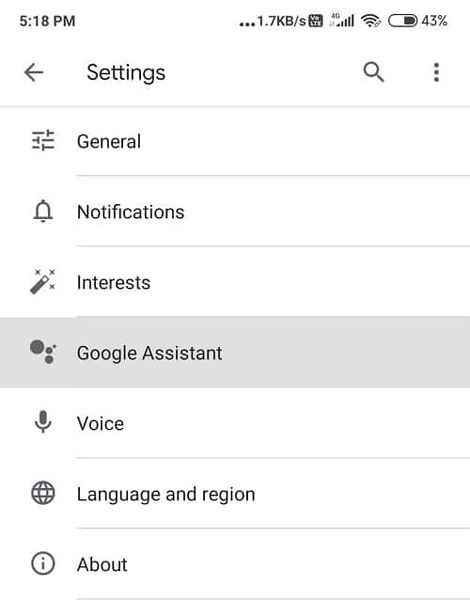 Sakatu Ezarpenak eta, ondoren, hautatu Google Assistant