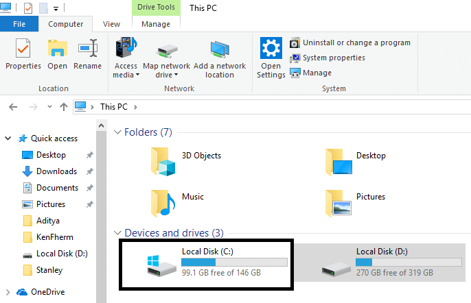 Windows10がインストールされているドライブを開く必要があります