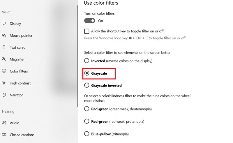 Изберете Grayscale под Изберете филтер за боја за подобро да ги видите елементите на екранот.