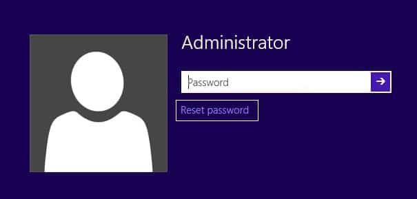 Fare clic su Reimposta password nella schermata di accesso di Windows 10